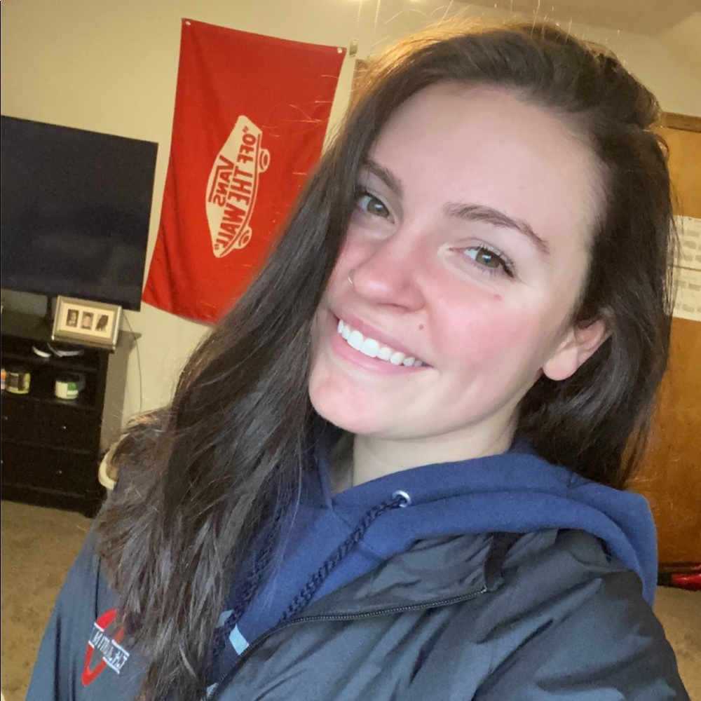 Meet your Posher, Kasie